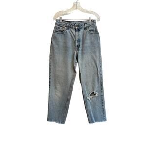 Vintage Levi’s Red Tab 550 Relaxed Fit Tapered Leg Distressed Jeans Size: 6